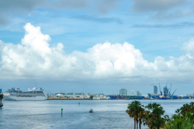 Storing Your Boat in Miami A Comprehensive Guide Storing Your Boat in Miami A Comprehensive Guide